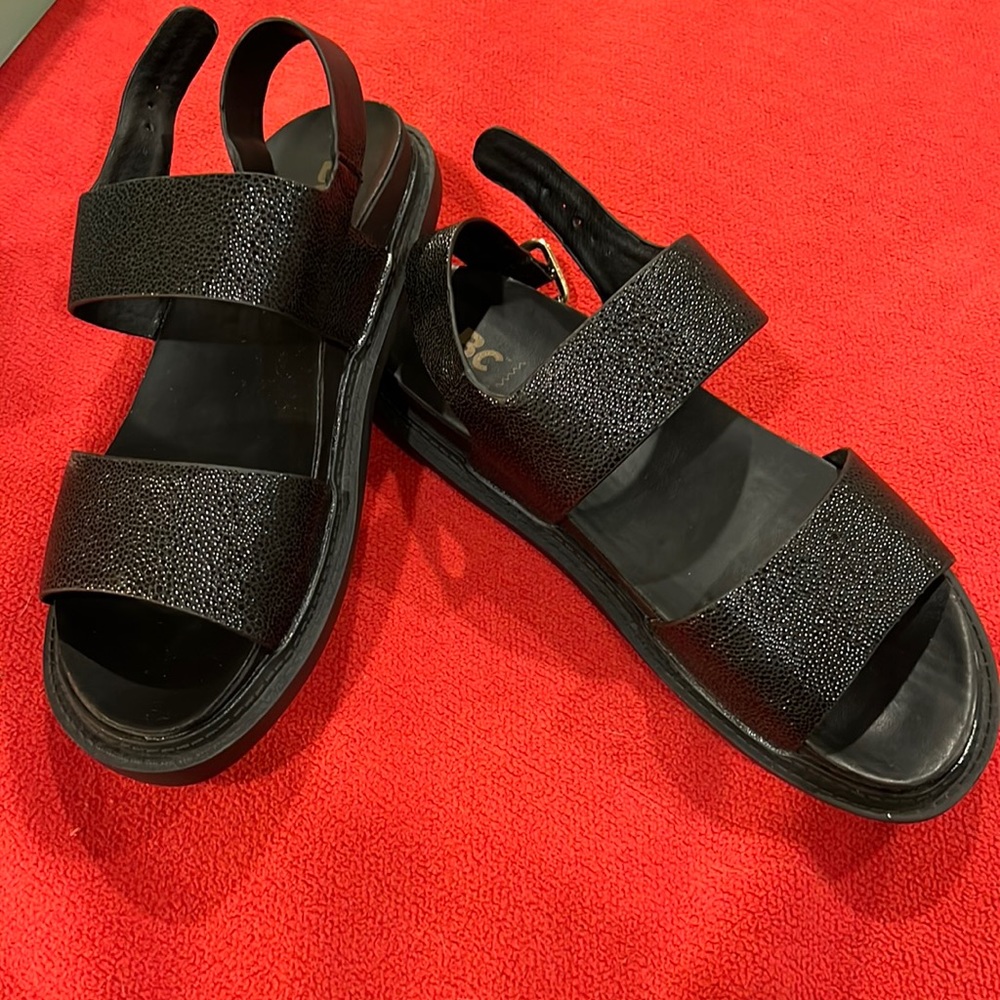 BORN IN CALIFORNIA Black “vegan” pebble leather